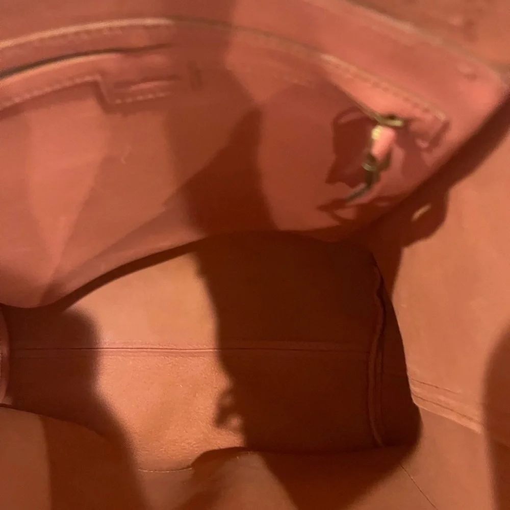guc madewell medium transport tote in spiced rose Leather Tote adjustable strap